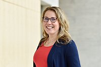 Frau Dr. Sandra Maihöfner